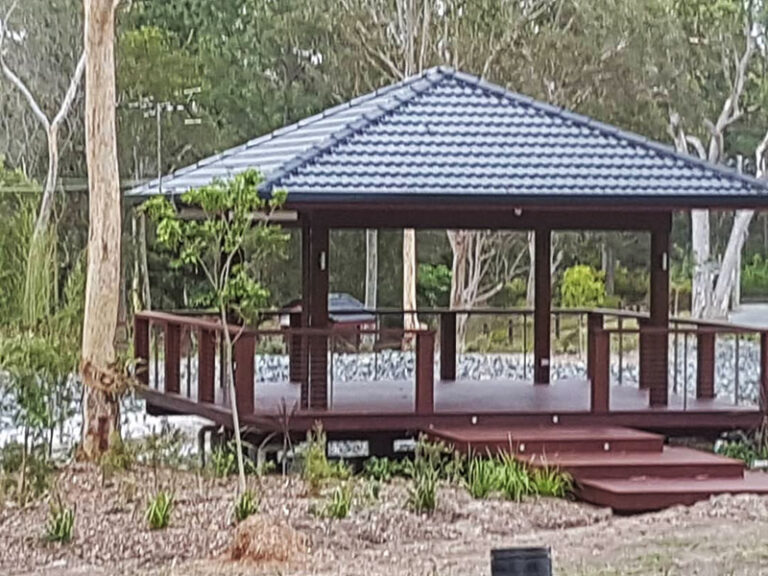 Deck with pergola roof for shade
