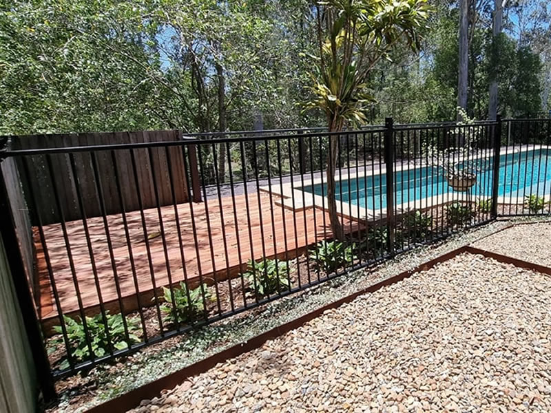 Builder Replace Aluminium Pool Fencing