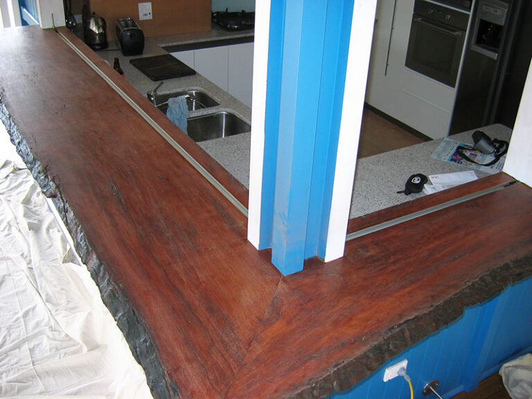 builder carpenter Timber Bar